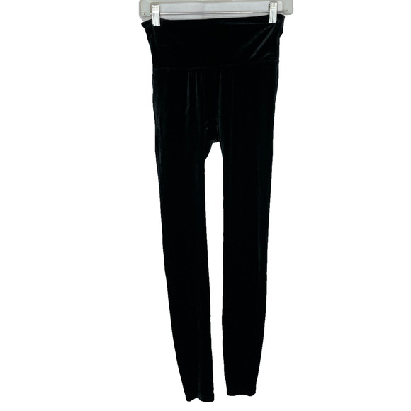 Women's Medium Spanx Black Velvet Pull On Polyester Blend Leggings - Picture 1 of 5